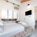 Boutique Arion 4*