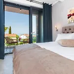 Nocleg ze śniadaniem Boutique Arion 4*