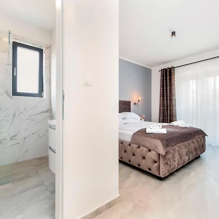 Boutique Arion Bed & Breakfast 4*