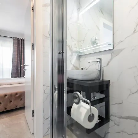 Boutique Arion 4*
