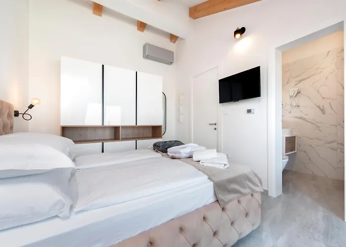 Boutique Arion 4*