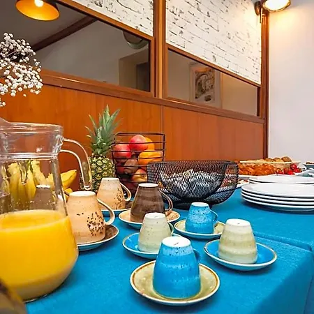 Boutique Arion 住宿加早餐酒店 罗维尼