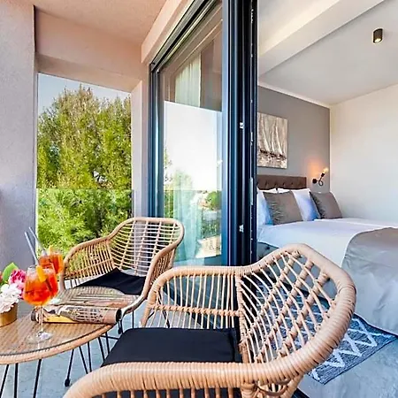 Boutique Arion 4*