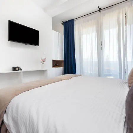 Boutique Arion 4*