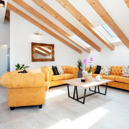 Boutique Arion Bed & Breakfast 4*