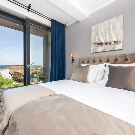 Boutique Arion 4*