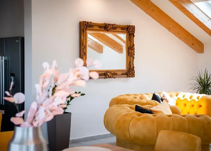 Boutique Arion 4* 로비니