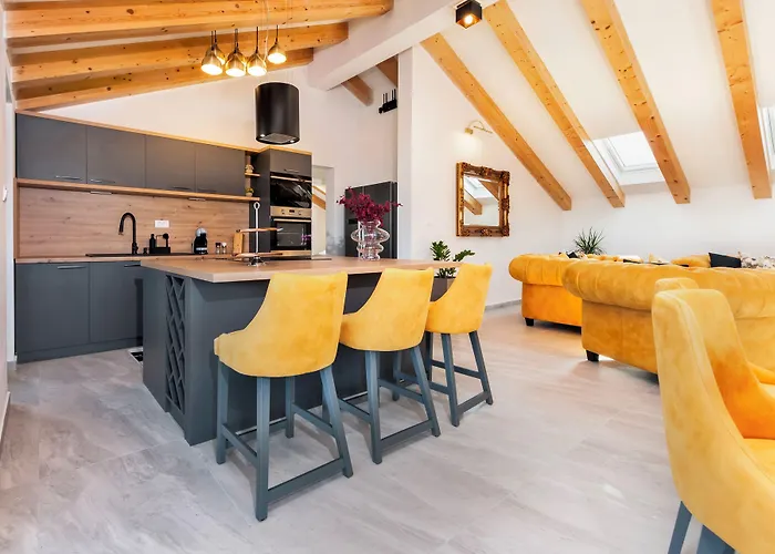 Boutique Arion 4* 로비니